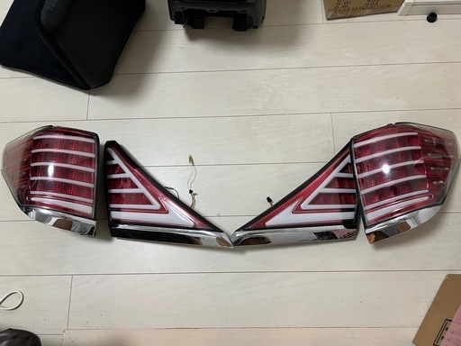 20アルヴェル ヴァレンティ テールランプ