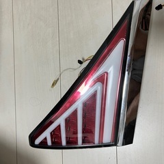 20アルヴェル ヴァレンティ テールランプの画像