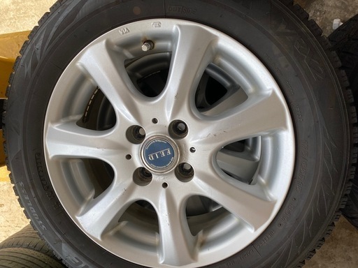 冬
タイヤ 175/65/R15