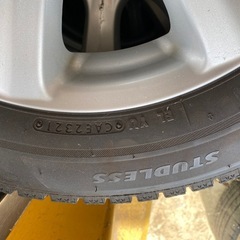 スノータイヤ 175/65/R15の画像