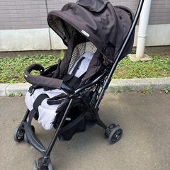 Combi ベビーカー
の画像