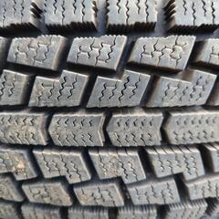 【タイヤ】175/80R15 23年製 バリ溝‼️　スタッドレス 4本　の画像