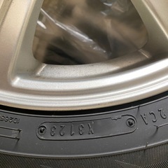 予定者決まり スノータイヤ　185/60R15の画像