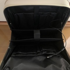 フロントオープン
スーツケースの画像