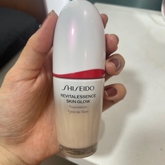資生堂　エッセンス　スキングロウの画像
