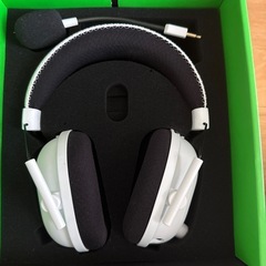 ［RAZER ］ヘッドホン 白　BLACKSHARK V2 PRO 　の画像