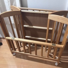 カトージ　ベビーベッドの画像