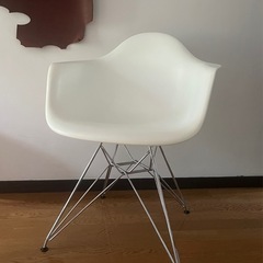 イームズシェルチェア、リプロダクト