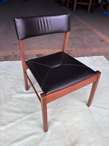 【バナナ】 美品 北匠工房 チュランシリーズ サイドチェアー レザー×ウォールナット材×ナラ材 ブラック