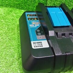 マキタ DC18RD 2口急速充電器【船橋馬込店】【店頭取引限定】【中古】管理番号：ITLA105A8AFSの画像