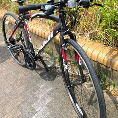 中古自転車 FUJI SPARROW 実用 SPARROW クロスバイク 自転車 24段変速(前3段、後8段) フレームサイズ490㎜ 通勤 通学 近所のお出掛けなどにの画像