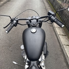 即日納車❗️車検残１年あり‼️ アメリカンバイク車体 スティード steed400 ブラックスタイル ホンダ HONDA 400cc ニューロッドスタイル フルカスタム ハーレー　中型バイク BLACK　カワサキ バルカン ヤマハ　ドラッグスター400 通勤 通学の画像