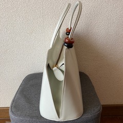 【美品】innocentハンドバッグ　白の画像