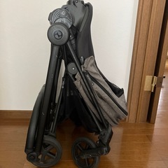 ベビーカー
の画像