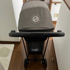 ベビーカー
の画像