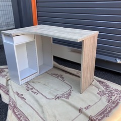 無料　しっかりしたテーブルの画像