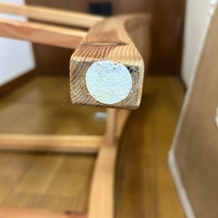 IKEA2人掛けテーブルと椅子1脚の画像