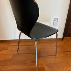 【格安】ミッドセンチュリーデザイン！おしゃれな飽きのこないデザインの椅子の画像