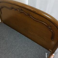 ダブルベッドの画像