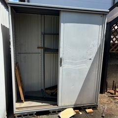 即決　TAKUBO物置　物置　鍵付き2 一宮市　現地取りに来れる方　8/10.8/12  中古現状　早い者勝ちの画像