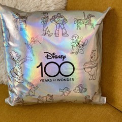 新品　ディズニー　クッションの画像