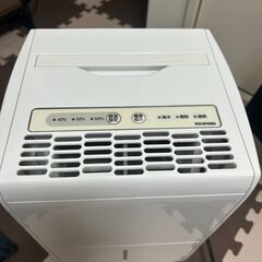 除湿機　アイリスオーヤマ　IJC-J56-Wの画像