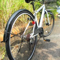 中古自転車 SOUTHERNPORT クロスバイク 自転車 6段変速 フレームサイズ420㎜ ホワイト 現状品 通勤 通学 近所のお出掛けなどにの画像