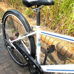 中古自転車 SOUTHERNPORT クロスバイク 自転車 6段変速 フレームサイズ420㎜ ホワイト 現状品 通勤 通学 近所のお出掛けなどにの画像