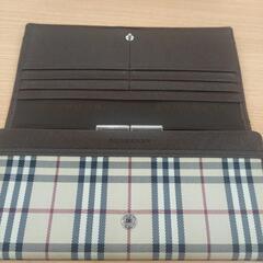 お値下げしました！！美品 BURBERRY 長財布の画像