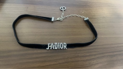 Dior チョーカー ベロア素材