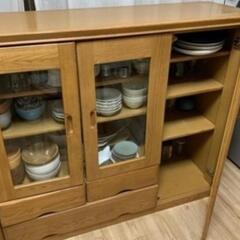 食器棚の画像