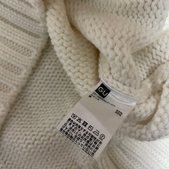 GU アイボリー ニットカーディガン Sサイズ 美品の画像
