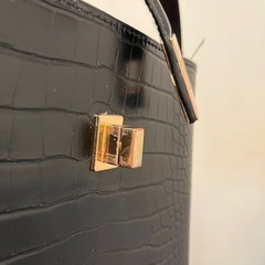 H&M ショルダーバッグの画像