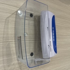 アイリスオーヤマ✿ハンドシュレッダー✿手動式✿CD✿カード✿紙A4サイズの画像