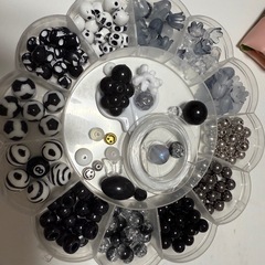 ビーズキーホルダー作成キット の画像