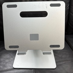回転式ノートパソコンスタンドの画像