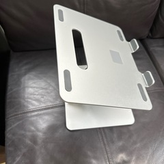 回転式ノートパソコンスタンドの画像