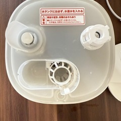 ニトリ アロマオイル対応加湿器 6畳用の画像