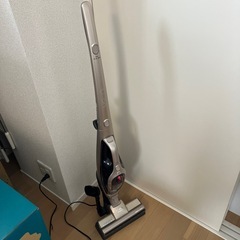 日立充電式掃除機　PV-BE200