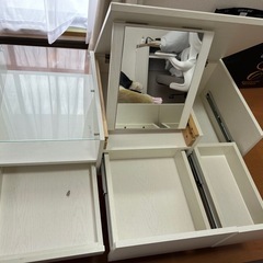 ドレッサーテーブル（ガラス天板＆収納引き出し付き）の画像