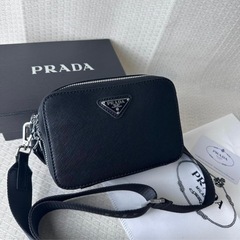 PRADA ショルダーバッグの画像