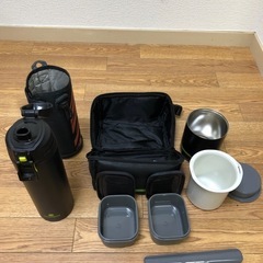 弁当箱　THERMOS 水筒　SANTECOの画像