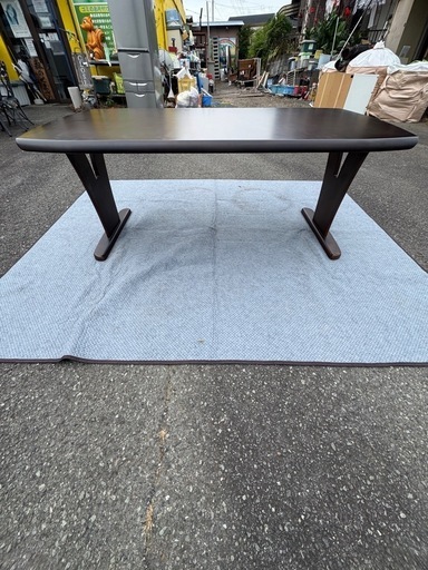 値引しました⚫︎6人掛けテーブル(美品)(中古)⚫︎