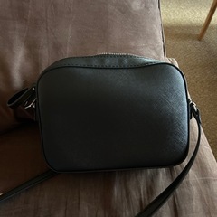 GUESS? ショルダーバッグの画像