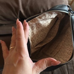 GUESS? ショルダーバッグの画像