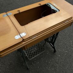 苫小牧発 レトロデザイン JUKI アイアン足踏みミシン ジューキ インテリア 自社配送可能 の画像
