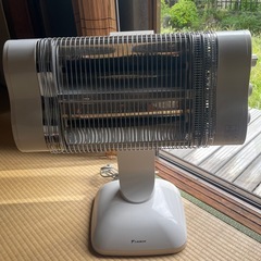 ダイキン赤外線暖房の画像
