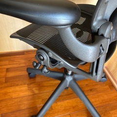 元値20万　Herman Miller 椅子　昇降チェアー　の画像