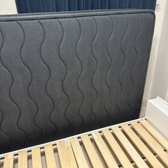 ダブルベッド（固めの画像