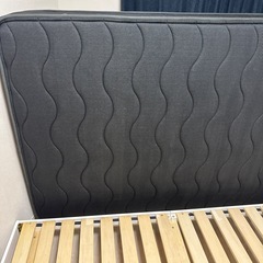 ダブルベッド（固めの画像